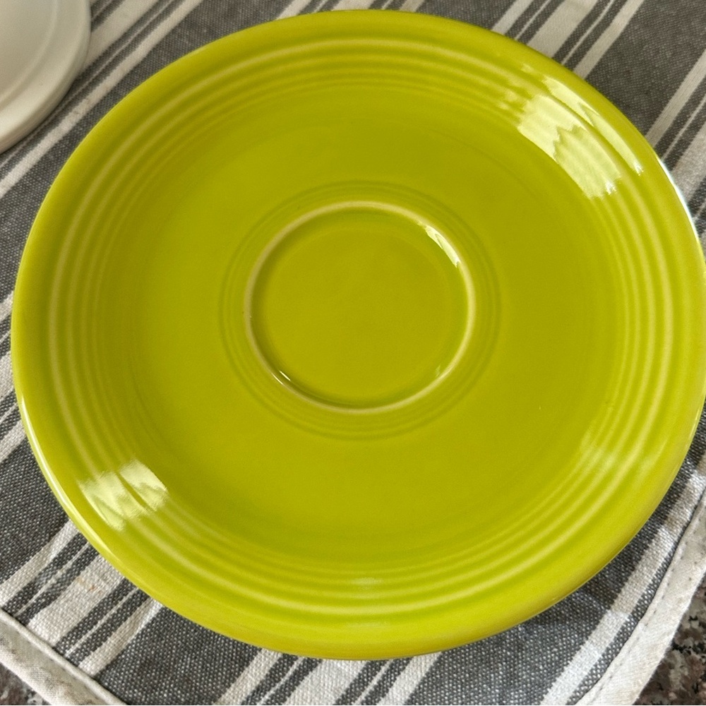Fiesta Fiestaware Chartreuse Green Saucer, EEUC. 5 In Saucer Replacement